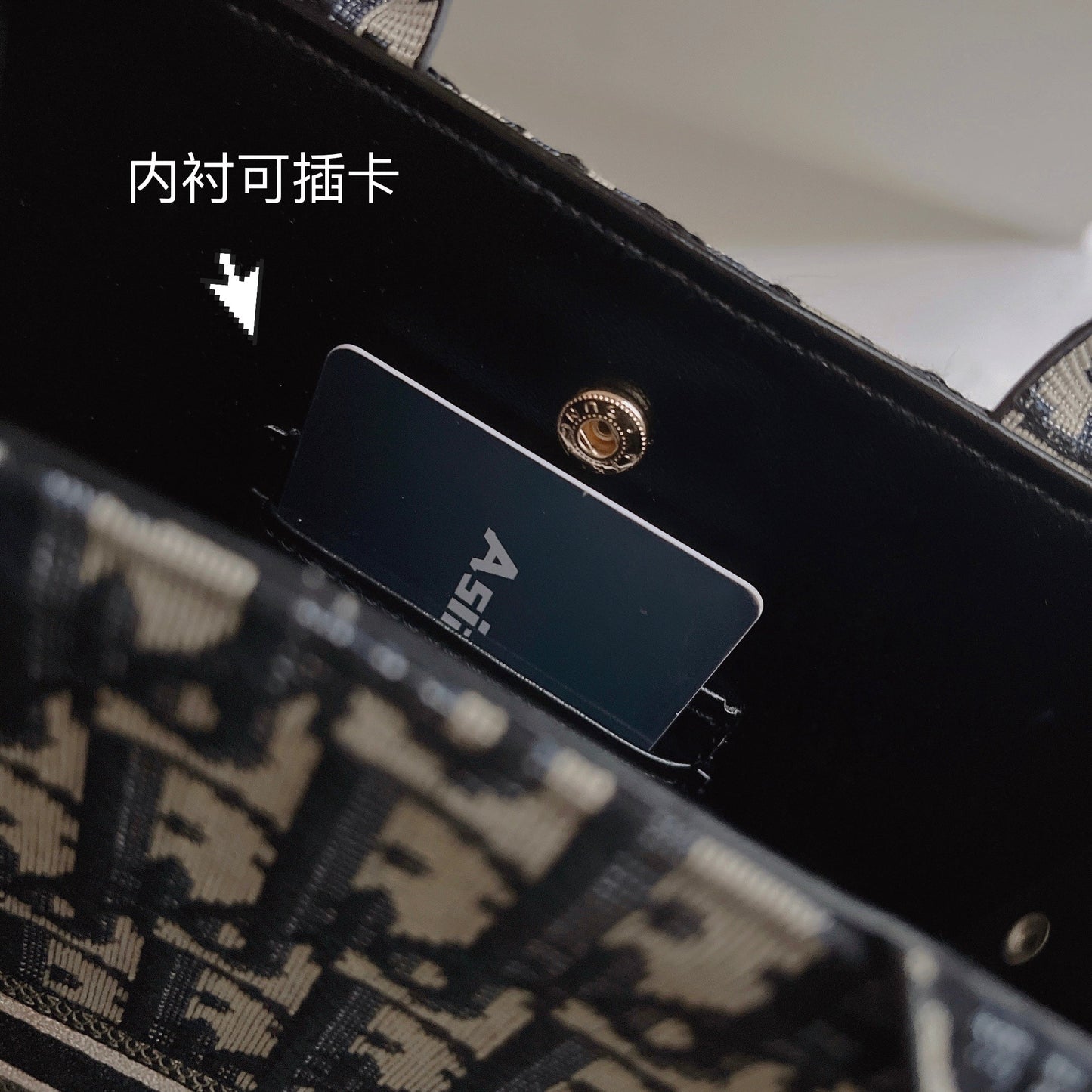 Classic Tote Bag With Crossbody Strap-1